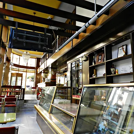 酒店 Alda Centro 希洪