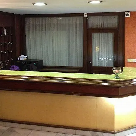 Готель Alda Centro Хіхон